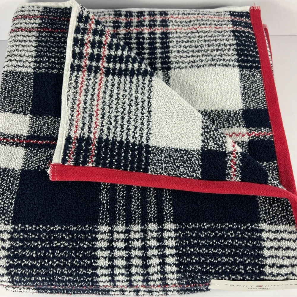Tommy Hilfiger 2 pc Bath Towel Set Madras Plaid Blue White Red Soft Cotton NEW